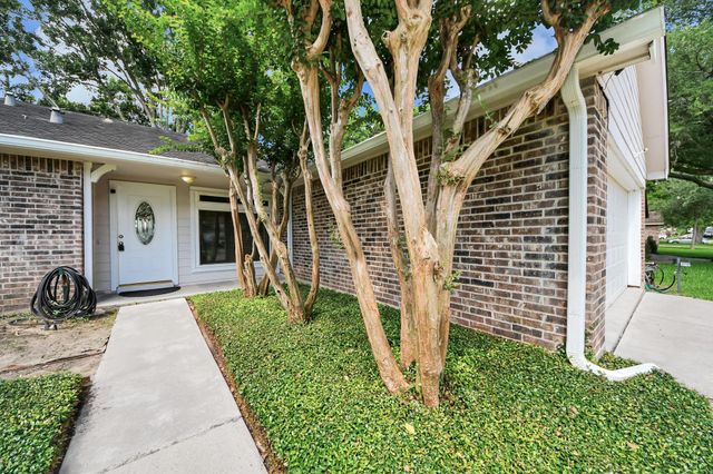 2422 Woven Wood Lane, Richmond, TX 77406