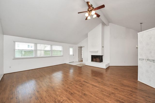 2422 Woven Wood Lane, Richmond, TX 77406