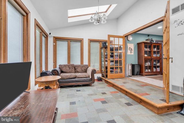 5 CHURCH STREET, Edgewater Park, NJ 08010