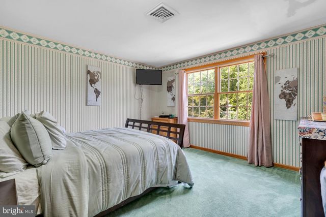 5 CHURCH STREET, Edgewater Park, NJ 08010