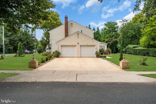 5 CHURCH STREET, Edgewater Park, NJ 08010