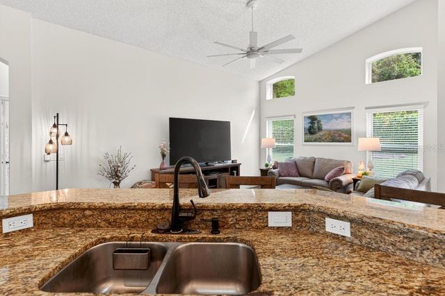 5477 GLEN OAK PLACE, Sanford, FL 32771