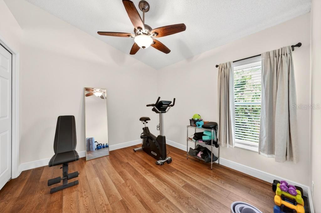 Image 14 of property listing at 5477 GLEN OAK PLACE, Sanford, FL 32771