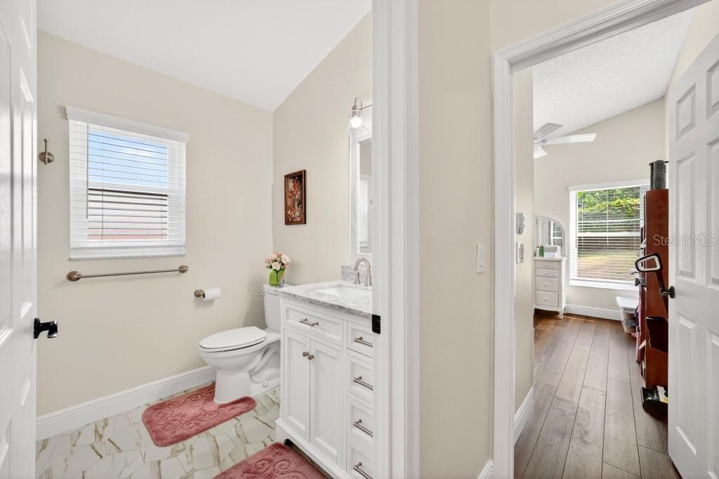 Image 16 of property listing at 5477 GLEN OAK PLACE, Sanford, FL 32771