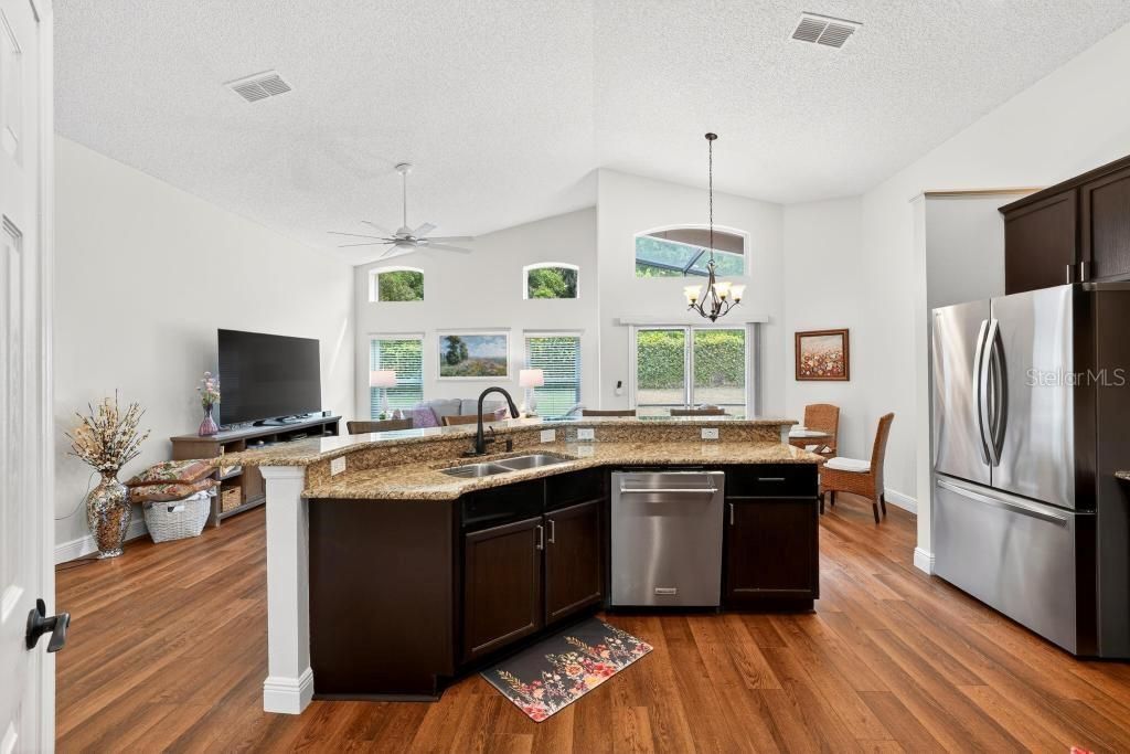 Image 37 of property listing at 5477 GLEN OAK PLACE, Sanford, FL 32771