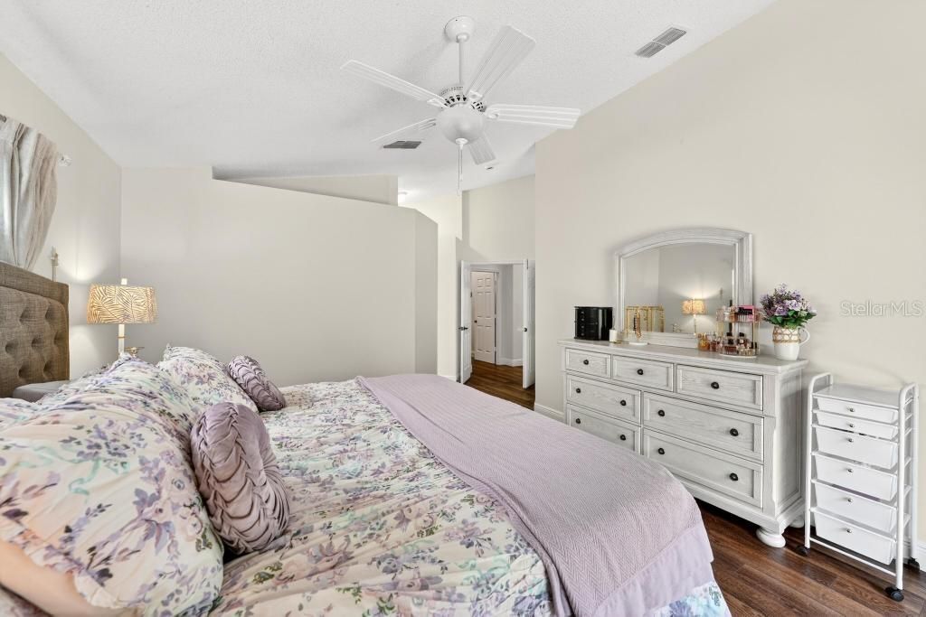 Image 45 of property listing at 5477 GLEN OAK PLACE, Sanford, FL 32771