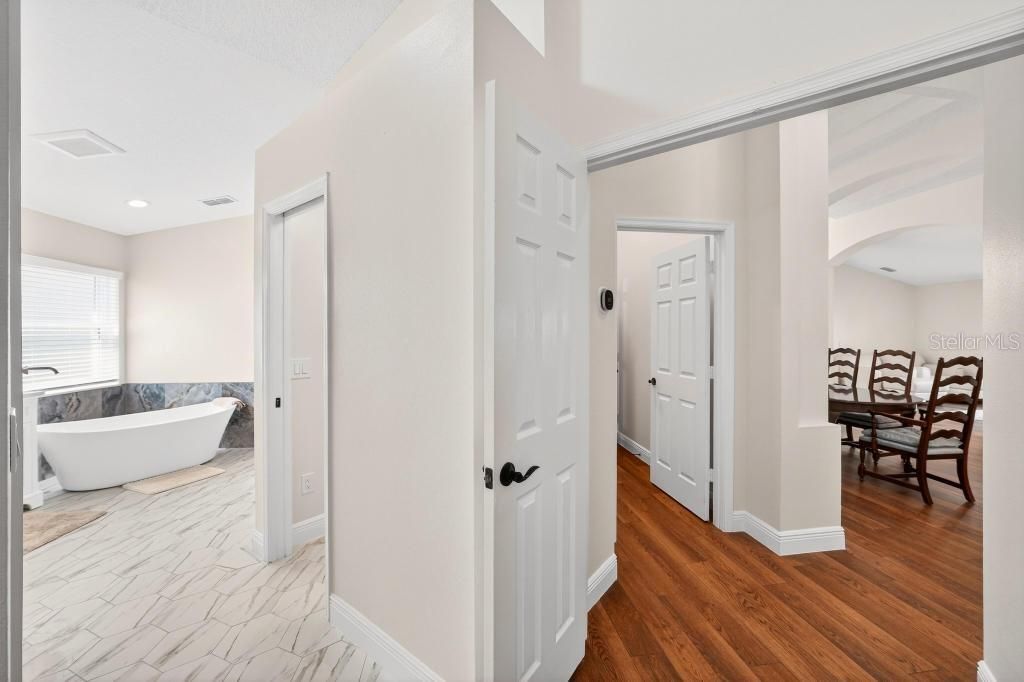 Image 47 of property listing at 5477 GLEN OAK PLACE, Sanford, FL 32771