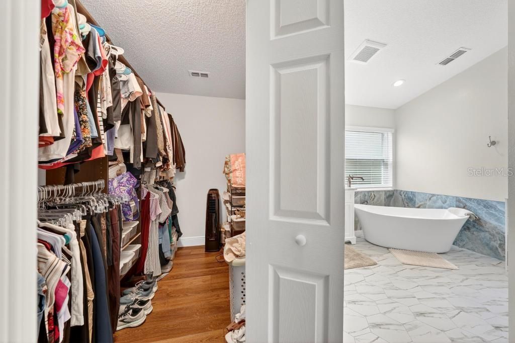 Image 54 of property listing at 5477 GLEN OAK PLACE, Sanford, FL 32771