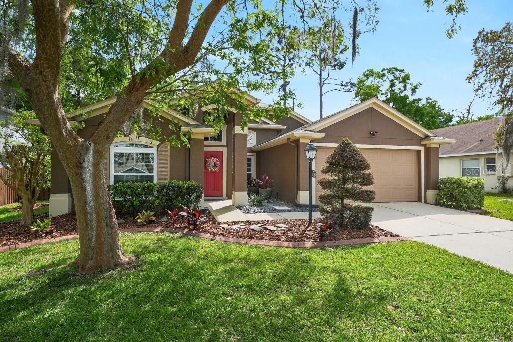 Image 9 of property listing at 5477 GLEN OAK PLACE, Sanford, FL 32771