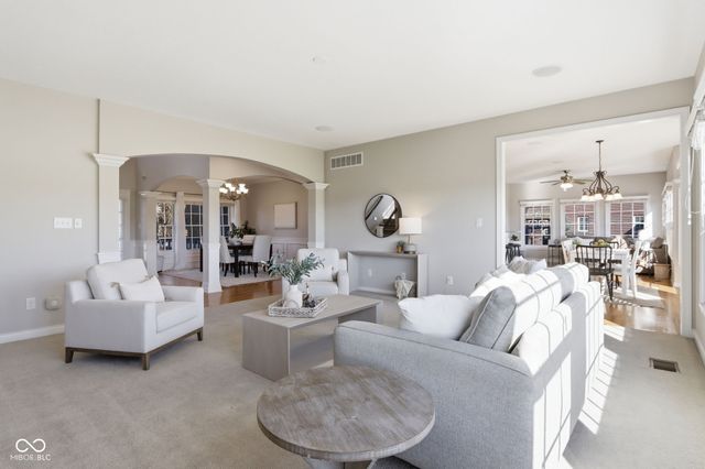 10852 Fairwoods Drive, Fishers, IN 46037