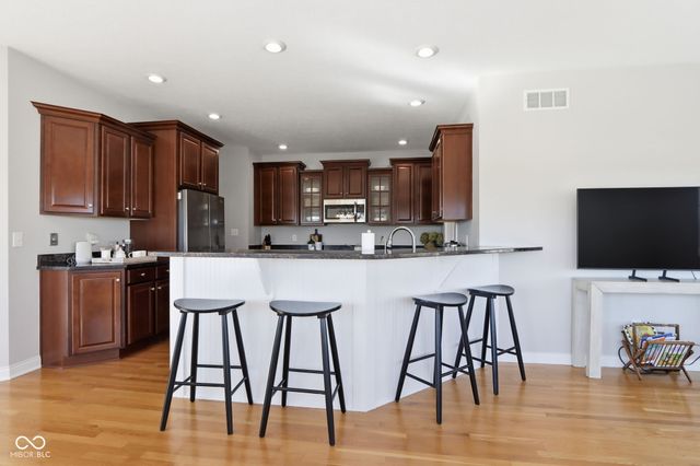 10852 Fairwoods Drive, Fishers, IN 46037