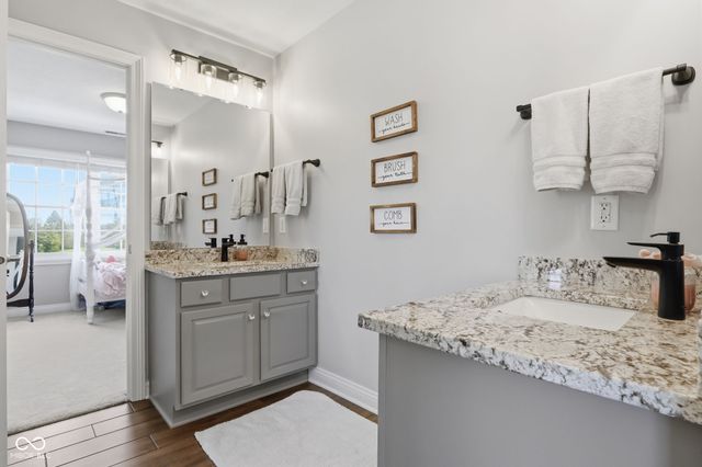 10852 Fairwoods Drive, Fishers, IN 46037