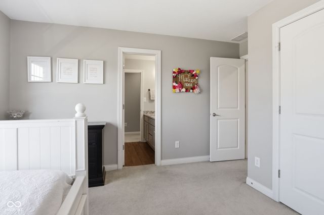 10852 Fairwoods Drive, Fishers, IN 46037