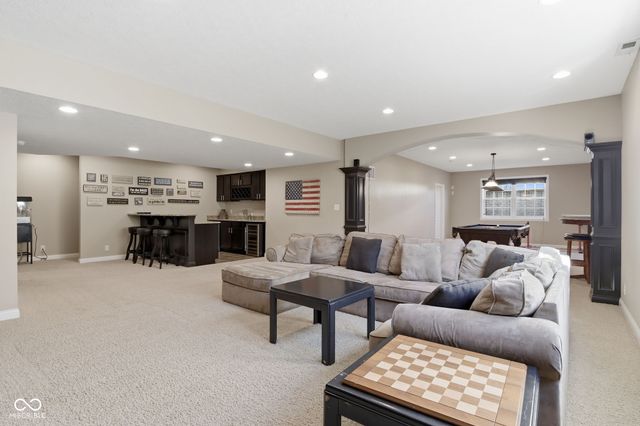 10852 Fairwoods Drive, Fishers, IN 46037