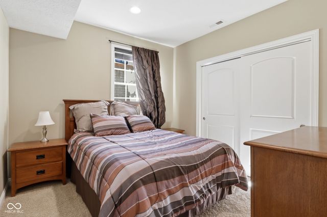 10852 Fairwoods Drive, Fishers, IN 46037