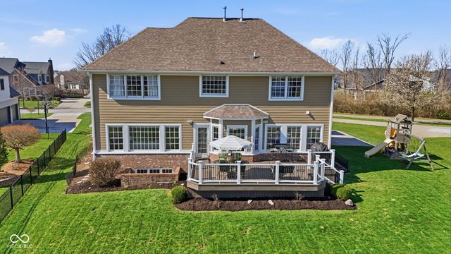 10852 Fairwoods Drive, Fishers, IN 46037