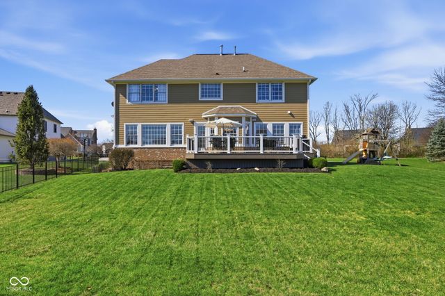 10852 Fairwoods Drive, Fishers, IN 46037