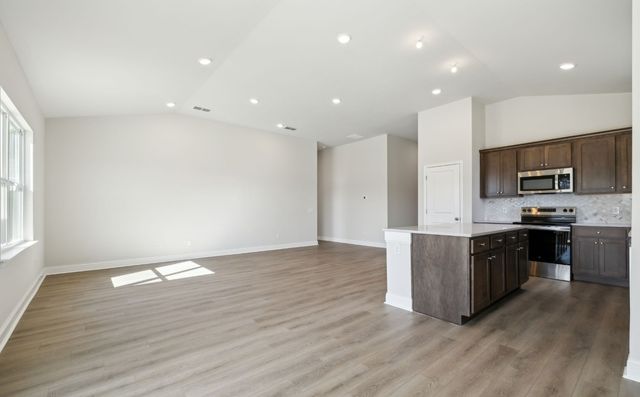 455 Stardust Dr, Lebanon, TN 37087