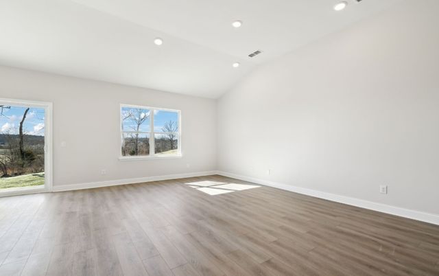 455 Stardust Dr, Lebanon, TN 37087