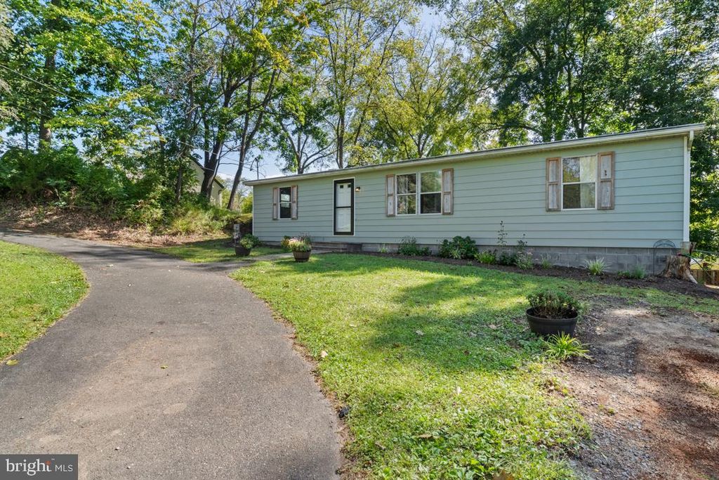 1026 MAGAZINE RD, Green Lane, PA 18054 — photo 3