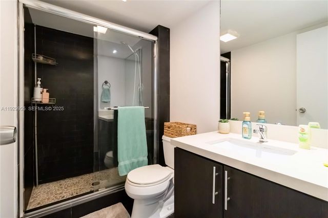 100 Bayview Dr 2014, Sunny Isles Beach, FL 33160