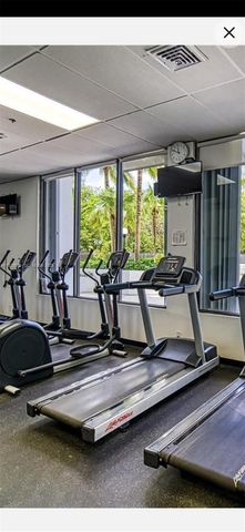 100 Bayview Dr 2014, Sunny Isles Beach, FL 33160