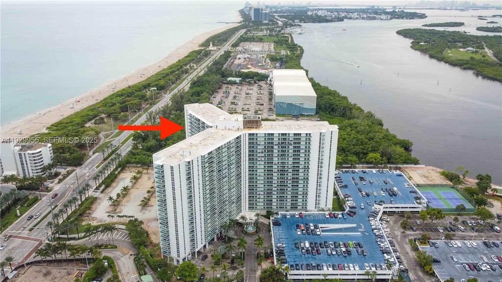 100 Bayview Dr 2014, Sunny Isles Beach, FL 33160
