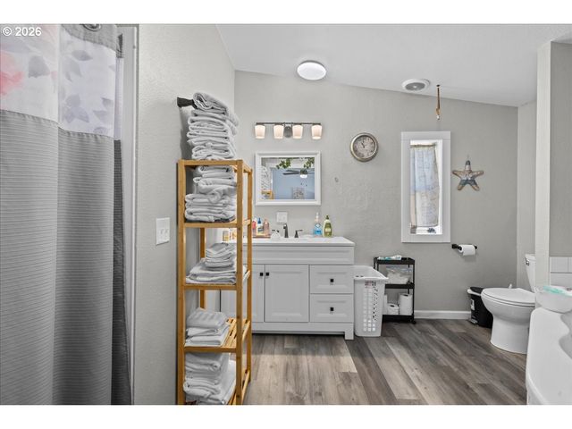 30 JEROME Ct, Gleneden Beach, OR 97388