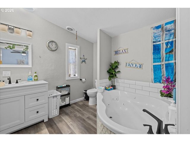 30 JEROME Ct, Gleneden Beach, OR 97388
