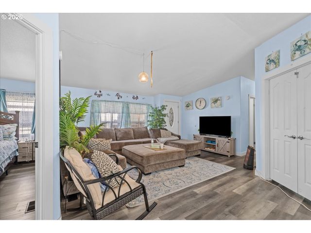 30 JEROME Ct, Gleneden Beach, OR 97388