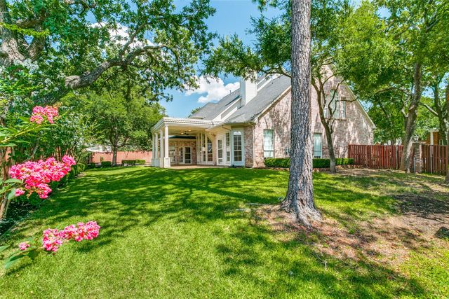 807 Ridgedale Court, Southlake, TX 76092