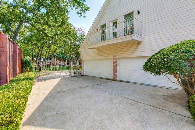 807 Ridgedale Court, Southlake, TX 76092