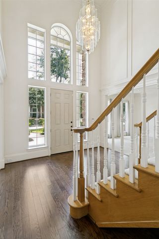807 Ridgedale Court, Southlake, TX 76092