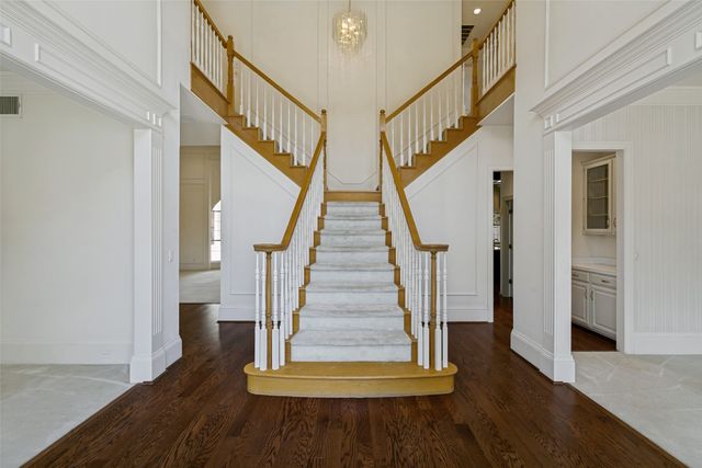 807 Ridgedale Court, Southlake, TX 76092