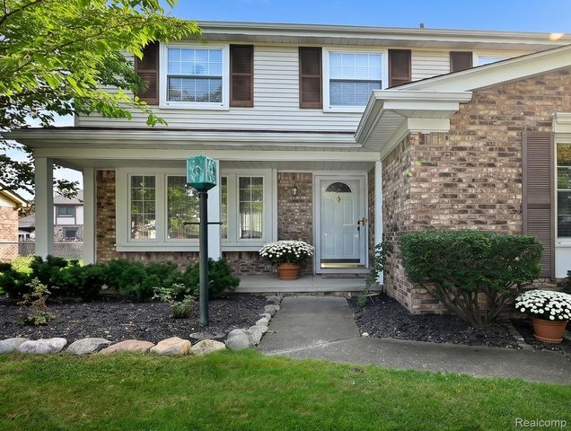 5104 Prentis Drive, Troy, MI 48085