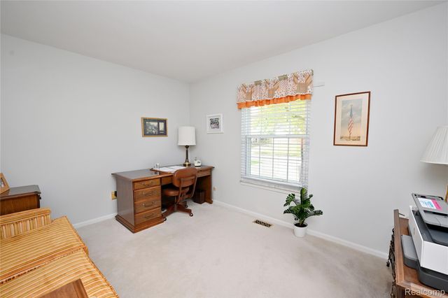 5104 Prentis Drive, Troy, MI 48085