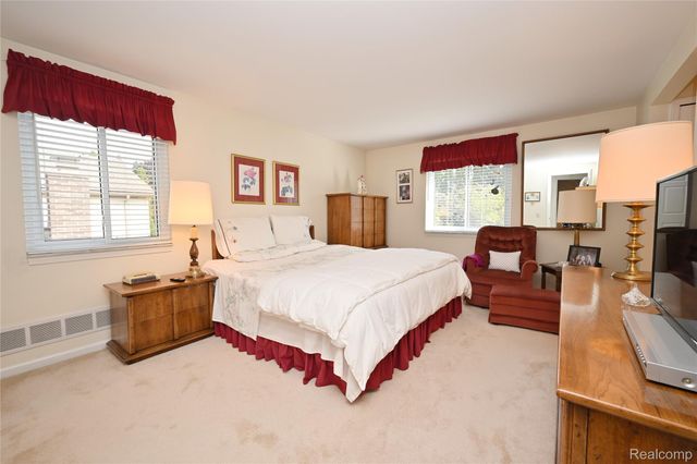 5104 Prentis Drive, Troy, MI 48085