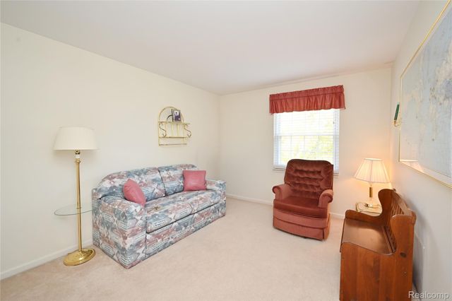 5104 Prentis Drive, Troy, MI 48085