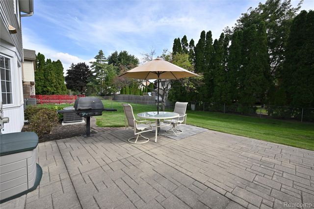 5104 Prentis Drive, Troy, MI 48085