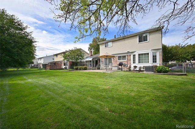 5104 Prentis Drive, Troy, MI 48085