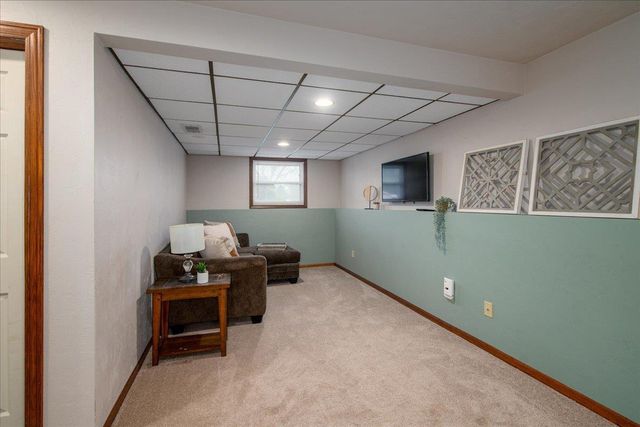 1058 TULLAR ROAD, Neenah, WI 54956