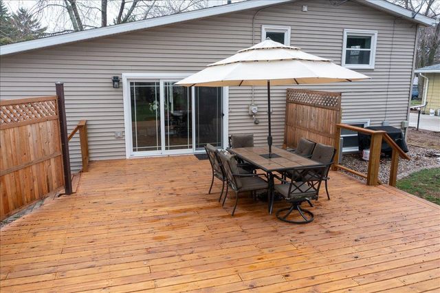 1058 TULLAR ROAD, Neenah, WI 54956