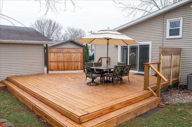 1058 TULLAR ROAD, Neenah, WI 54956