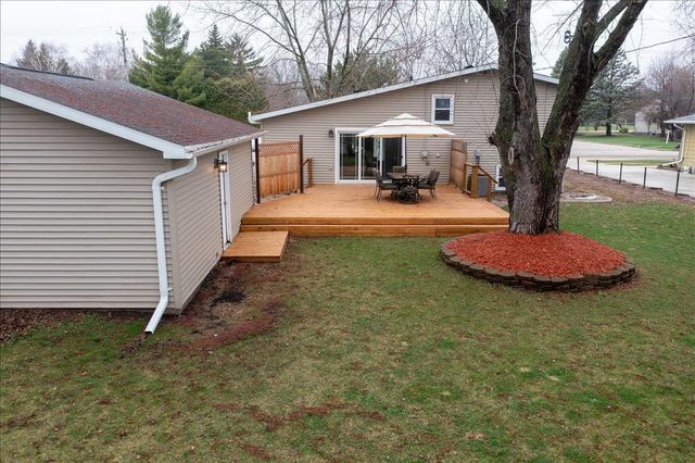 1058 TULLAR ROAD, Neenah, WI 54956