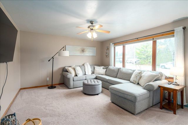 1058 TULLAR ROAD, Neenah, WI 54956