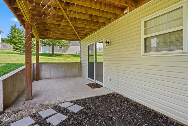 2403 UMC DR, Columbia, MO 65201