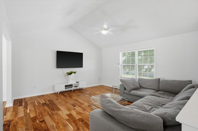 2403 UMC DR, Columbia, MO 65201