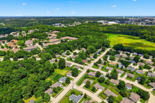 2403 UMC DR, Columbia, MO 65201