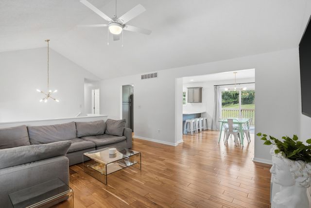 2403 UMC DR, Columbia, MO 65201