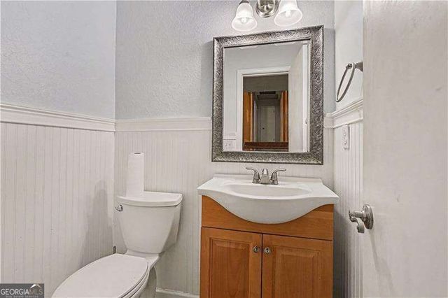 4238 Rocky Ledge Way, Snellville, GA 30039